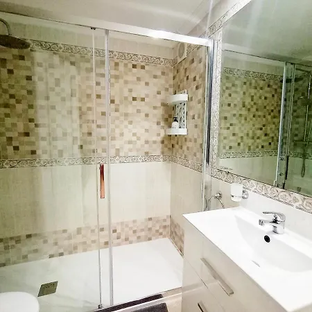 Apartamento Gloria Apartment *